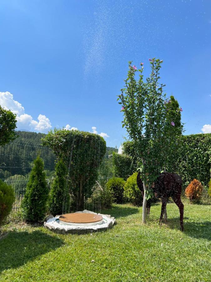 Katarino Spa Chalet ราซล็อก ภายนอก รูปภาพ